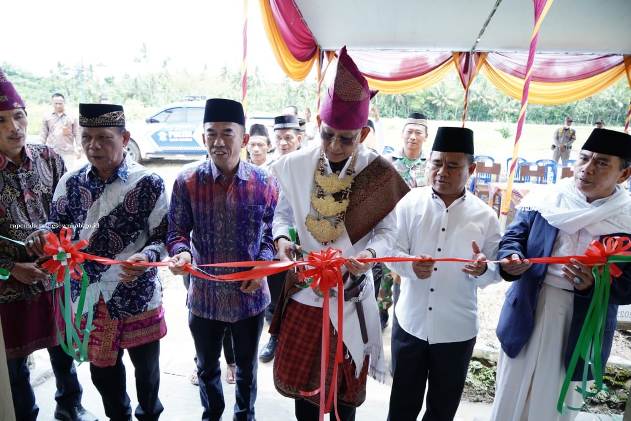 Penjabat Bupati Pringsewu Hadiri Maulid Nabi & Resmikan TPA Sukanegeri