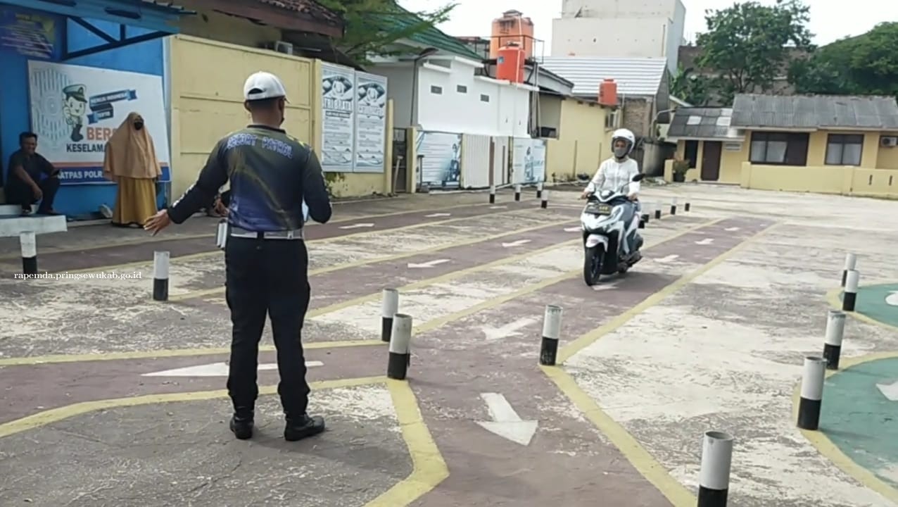 Polres Pringsewu Buka Bimbingan Belajar Pemohon SIM