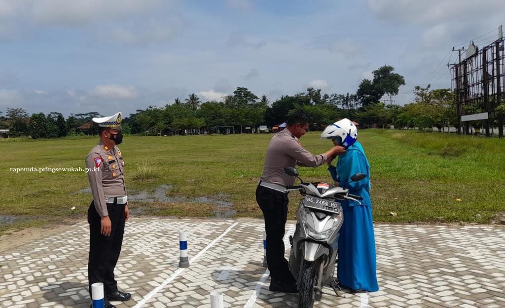 Polres Tubaba Layani Bimbingan Belajar Cuma-cuma Bagi Pemohon SIM